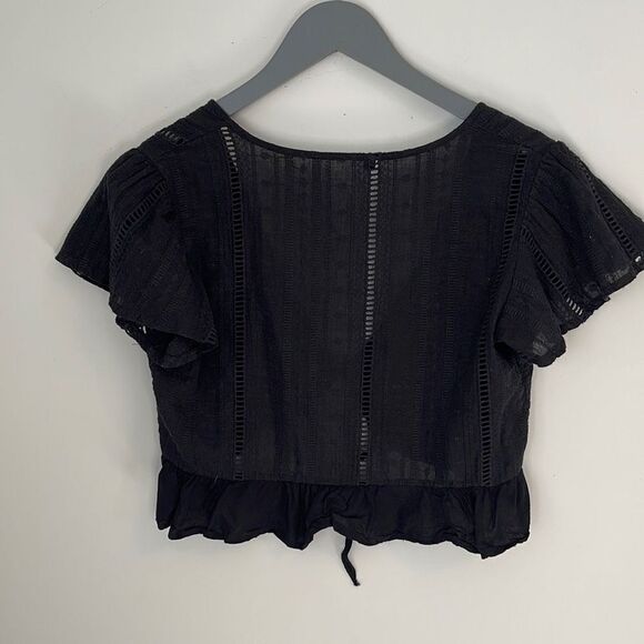 Tie Front Wrap Crop Top. Size Medium.‎ Black Eyelet - Picture 4 of 5